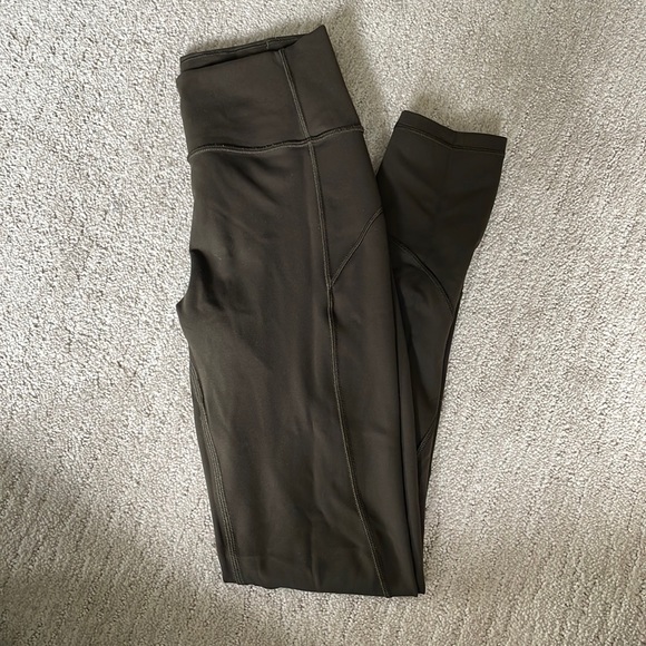 Brand new Lululemon leggings - Picture 1 of 4